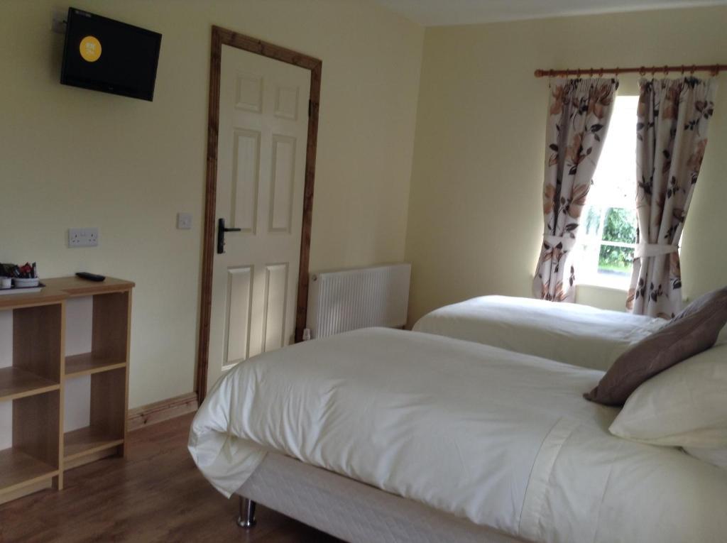 Deerpark Manor Bed And Breakfast Swinford Exterior photo